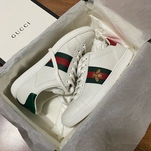 Gucci Ace Sneakers with Bee Embroiderment